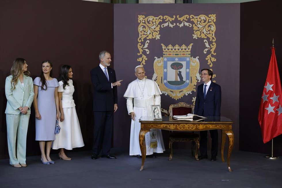La Familia Real junto al Papa León XIV en la Santa Misa