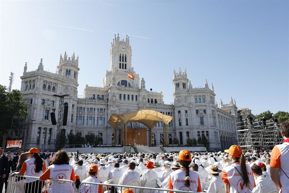 El Papa León XIV preside la misa de Corpus Christi, en la Plaza de Cibeles, a 7 de junio de 2026, en Madrid (España). El Papa León XIV oficia la solemnidad del Corpus Christi en Madrid con una misa y posterior procesión eucarística en el entorno de la cap