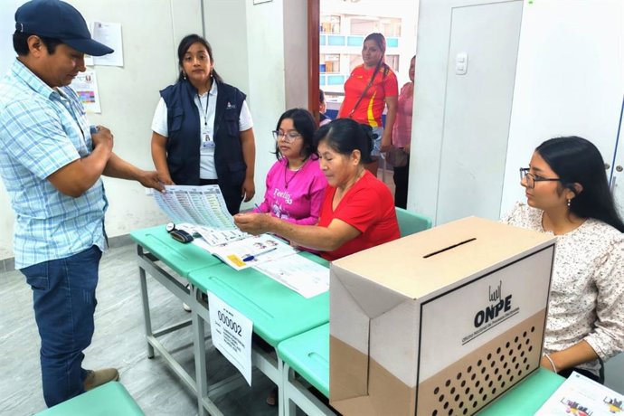 Perú.- ONPE: Miembros de mesa cumplirán el rol más importante en la elección presidencial