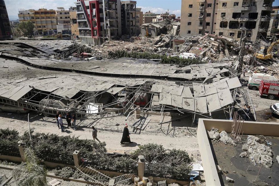 Escenas de destrucción en la ciudad libanesa de Tiro por los ataques de Israel 