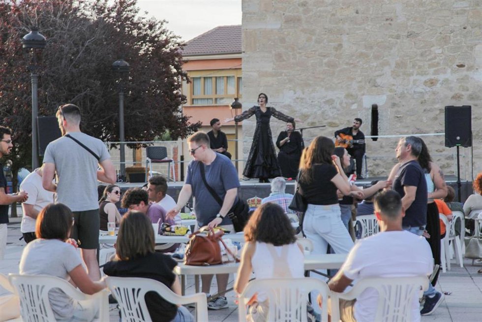 Abades acoge la primera cita de la ruta 'Amor a primera birra' de Alimentos de Segovia