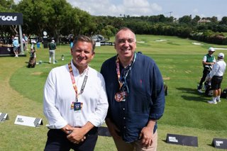 El consejero en funciones de Turismo y Andalucía Exterior, Arturo Bernal, en el LIV Golf en el Club Valderrama en Sotogrande en Cádiz.