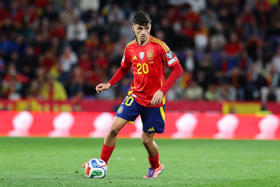 Archivo - El centrocampista de la selección española Pedri González.