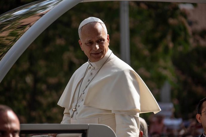 El Papa León XIV llega en el Papamóvil al Movistar Arena, a 7 de junio de 2026, en Madrid (España).