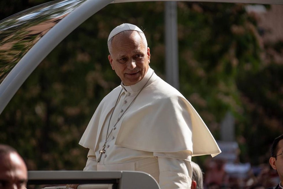 El Papa León XIV llega en el Papamóvil al Movistar Arena, a 7 de junio de 2026, en Madrid (España).