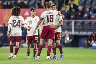 Archivo - Mikel Oyarzabal of Spain celebrates a goal with teammates during the international friendly match played between Spain Team and Serbia Team at La Ceramica stadium on March 27, 2026, in Villarreal, Spain.