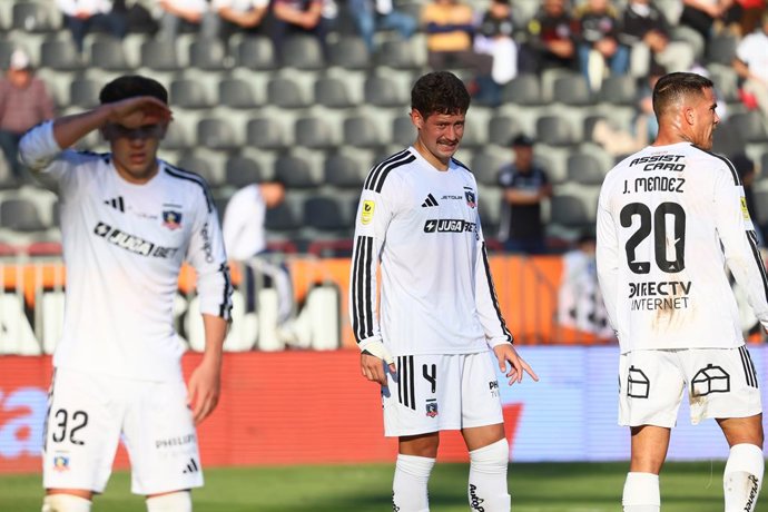 Futbol, Huachipato vs Colo Colo Fase de grupos, Copa de la Liga 2026. El jugador de Colo Colo Enzo Sosa es fotografiado durante el partido de la copa de la liga contra Huachipato disputado en el estadio CAP de Talcahuano, Chile. 07/06/2026 Eduardo