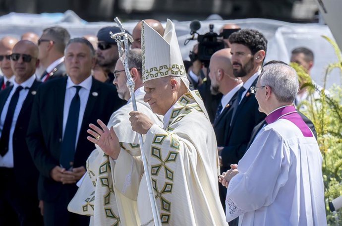 El Papa León XIV preside la misa de Corpus Christi, en la plaza de Cibeles, a 7 de junio de 2026, en Madrid (España). El Papa León XIV oficia la solemnidad del Corpus Christi en Madrid con una misa y posterior procesión eucarística en el entorno de la cap