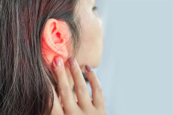 Archivo - Estimulacion transcutanea auricular del nervio vago taVNS para rehabilitacion de la movilidad.