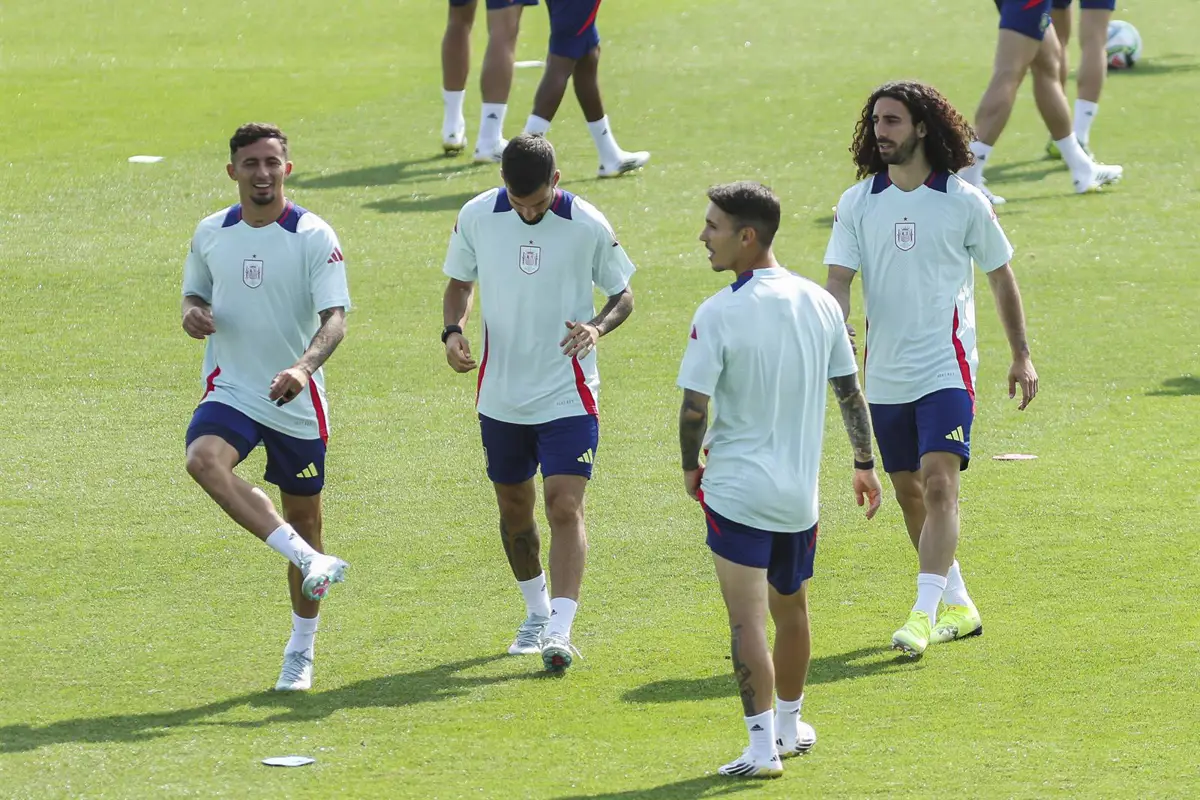 Yeremi Pino durante un entrenamiento de la selección española