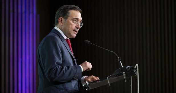 Albares condena la ruptura del alto el fuego entre Israel e Irán y reclama una "desescalada inmediata"