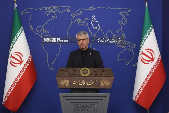 El portavoz del Ministerio de Exteriores de Irán, Esmaeil Baqaei, durante una rueda de prensa celebrada el 1 de junio de 2026 (archivo)