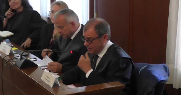 Manos Limpias señala que la Oficina de Artes Escénicas era "un traje a medida" para David Sánchez