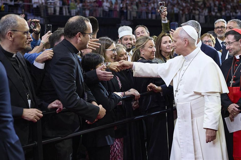El Papa León XIV durante el encuentro 'Tejer redes con el mundo de la cultura, la educación, la empresa y el deporte', en el Movistar Arena, a 6 de junio de 2026, en Madrid (España). El encuentro titulado ‘Tejer redes con el mundo de la cultura, la educac