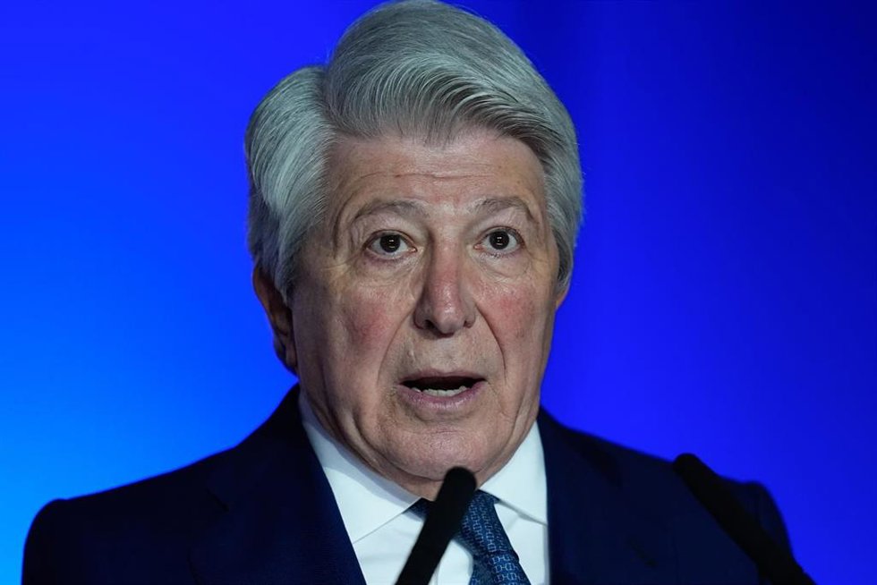 Archivo - El presidente del Atlético de Madrid, Enrique Cerezo, en la presentación de Ademola Lookman como nuevo jugador del equipo colchonero.