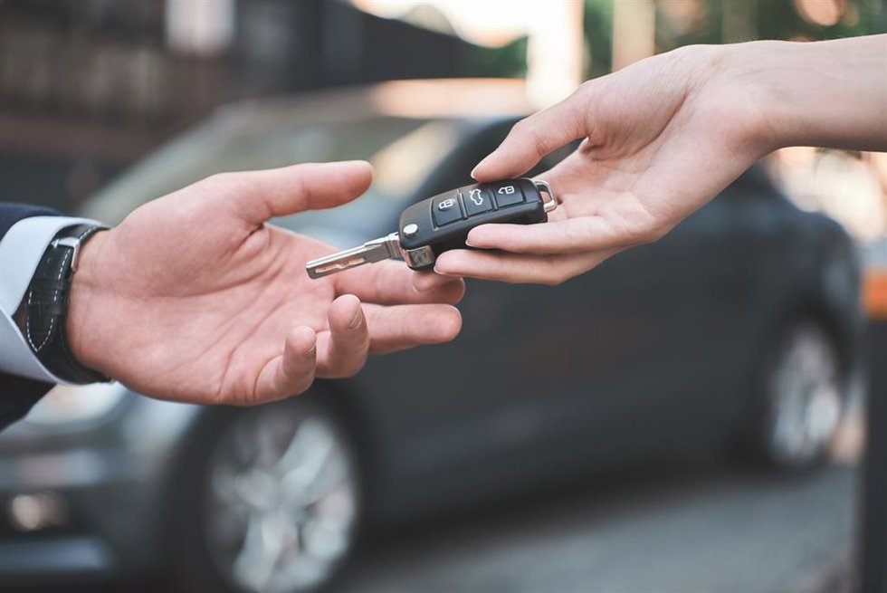 Archivo - El gasto medio para comprar un coche en los próximos 12 meses roza los 30.000 euros, según Cetelem