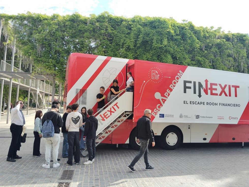 Más de 6.500 estudiantes de FP de 116 ciudades españolas mejoran su educación financiera a través del ‘escape room’ FINEXIT