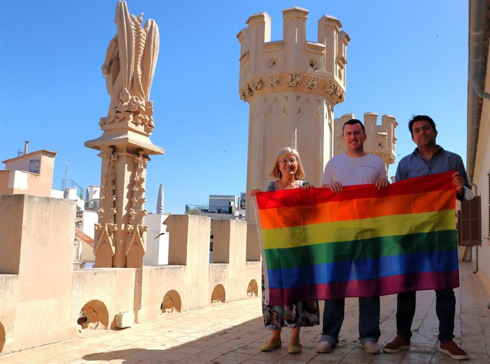 MÉS per Mallorca insta al Consell a recuperar la bandera del Orgullo en su fachada.