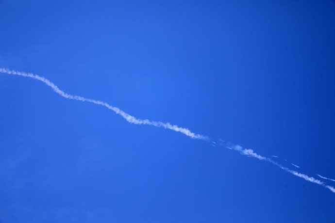 June 8, 2026, Hebron, West Bank, Palestinian Territory: Smoke trails from Iranian missiles launched toward Israel are seen in the sky over the West Bank city of Hebron on June 8, 2026. Air raid sirens sounded in several cities across central and southern 