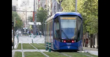 Una colisión entre un camión y el tranvía de Tenerife provoca retrasos en el servicio de la Línea 1