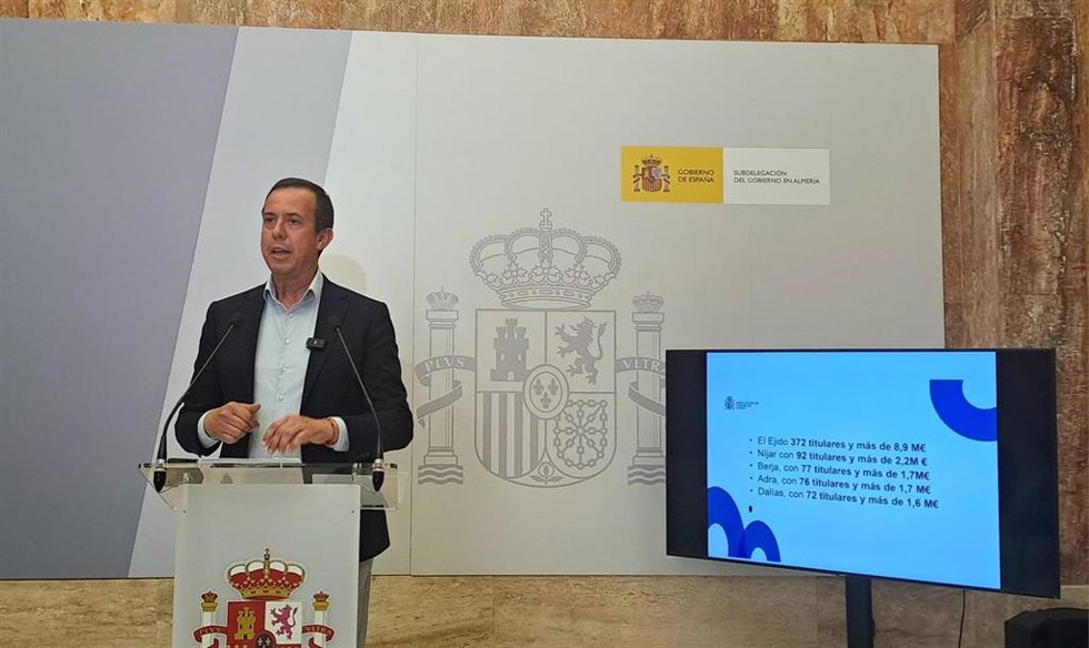 El subdelegado del Gobierno en Almería, José María Martín, durante la presentación de las ayudas extraordinarias al sector agrario.