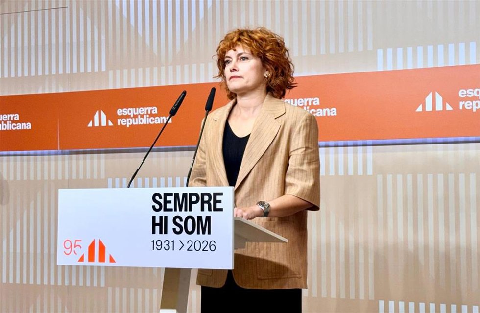La secretaria general y portavoz de ERC, Elisenda Alamany, en rueda de prensa.