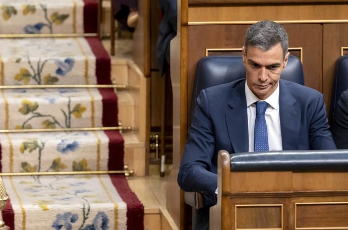 El presidente del Gobierno, Pedro Sánchez, durante la visita del Papa León XIV al Congreso de los Diputados, a 8 de junio de 2026, en Madrid (España).
