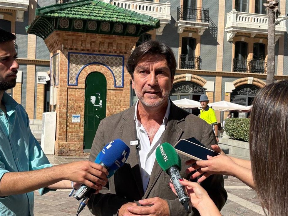 El portavoz de la Ejecutiva Provincial del PSOE de Huelva y secretario general en la capital, Enrique Gaviño.
