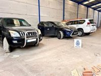 Recuperan en La Línea (Cádiz) tres vehículos robados que iban a usarse para transportar fardos de droga