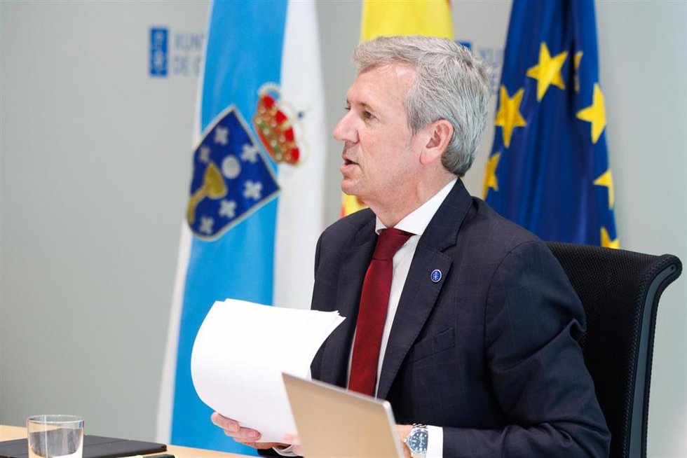 El titular del Gobierno gallego, Alfonso Rueda, preside el Consello de la Xunta.