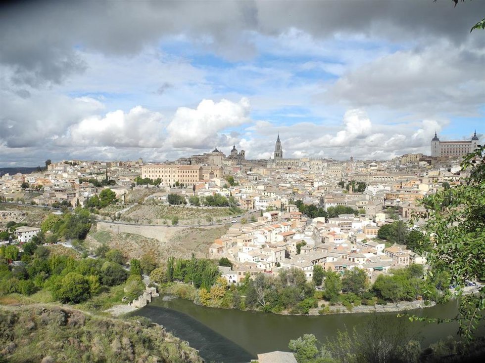 Archivo - Panorámica de Toledo.