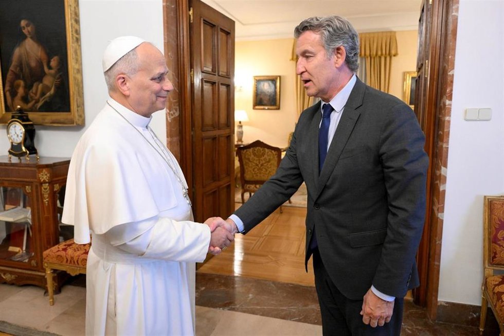 El líder del PP, Alberto Núñez Feijóo, mantiene una audiencia con el Papa León XIV en la Nunciatura Apostólica. Madrid, 8 de junio de 2026.