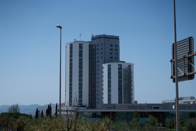 Archivo - Hospital de Bellvitge, a 17 de junio de 2025, en L'Hospitalet de Llobregat, Barcelona, Catalunya (España).