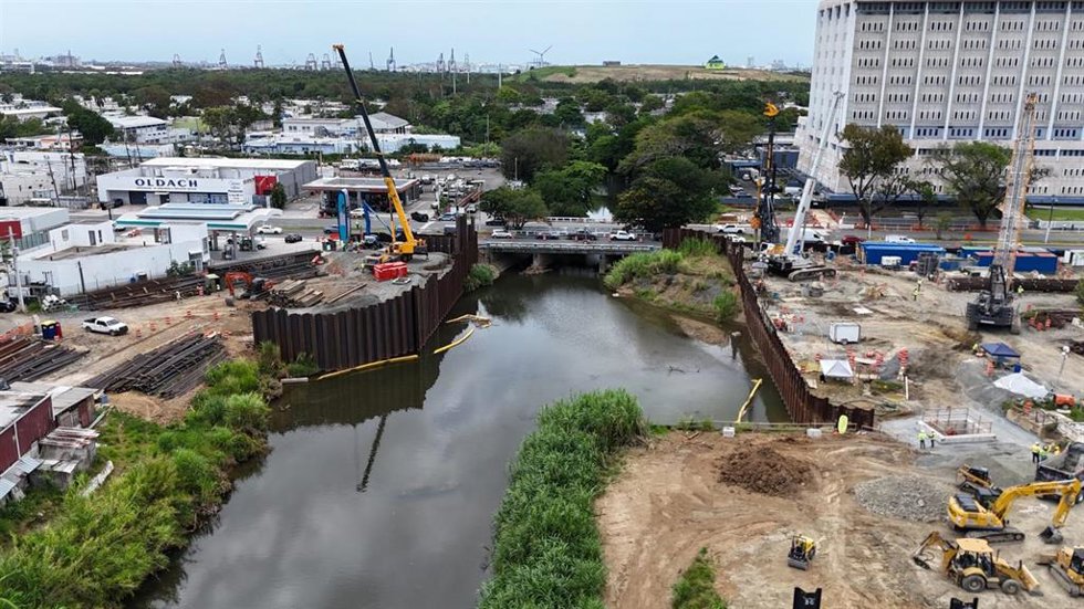 Obras de canalización del Río Piedras en San Juan (Puerto Rico), las cuales están siendo ejecutadas por Ferrovial.