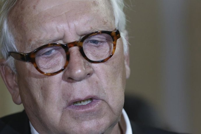 Santiago. Viernes 15 de marzo. Ex ministro del interior, Jorge Burgos. Se presenta el libro “El imperativo de la seguridad en Chile: enfrentando el crimen organizado, la delincuencia y el narcotráfico”.
