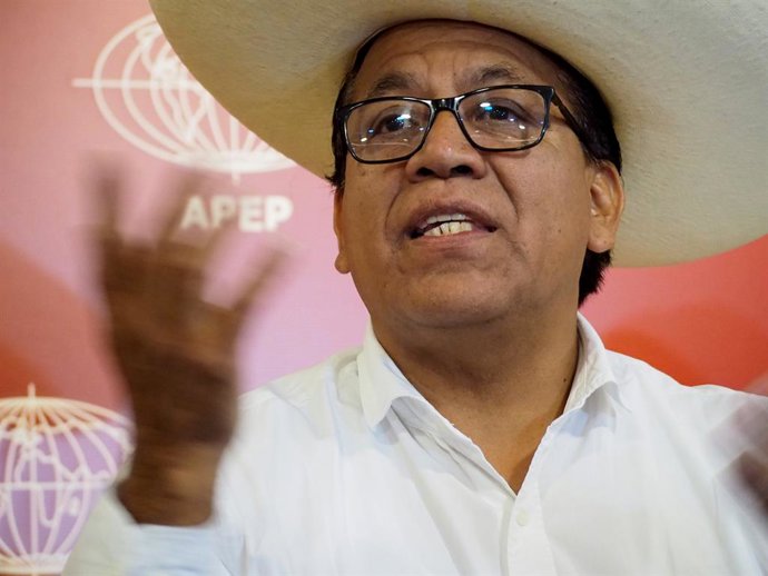 Archivo - April 30, 2026, Lima, Lima, Peru: Roberto Sanchez Palomino, left wing presidential candidate for the Together for Peru Party, holds a press conference outlining his government plans and campaign strategies ahead of the second round of the presid