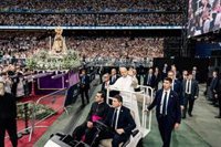 80.000 fieles arropan al Papa en el Bernabéu en un acto con la Iglesia diocesana: "Contigo, León, un solo corazón"