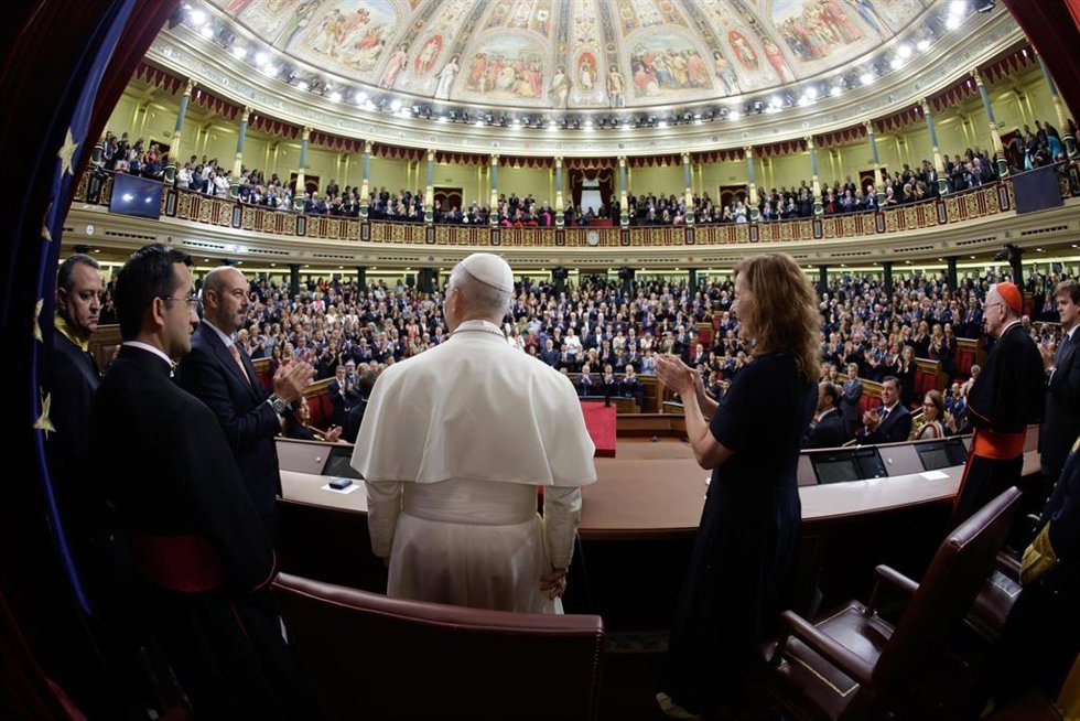 El Papa, ovacionado en el hemiciclo del Congreso