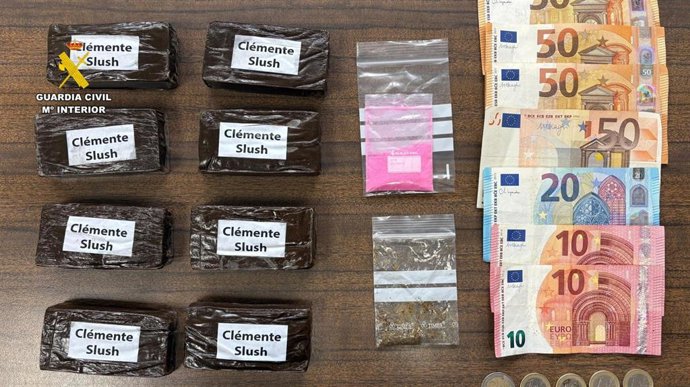 Droga y dinero intervenidos en Punta Umbría.