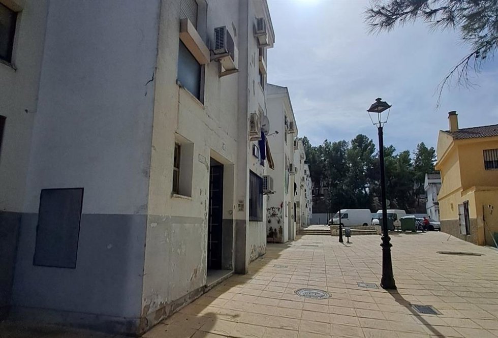 Conjunto de bloques de viviendas en las que se van a instalar los cinco ascensores