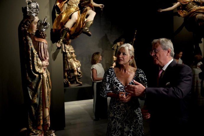 La consejera de Cultura en funciones, Patricia del Pozo, visita la exposición del Hospital de la Caridad en el Bellas Artes en una foto de archivo