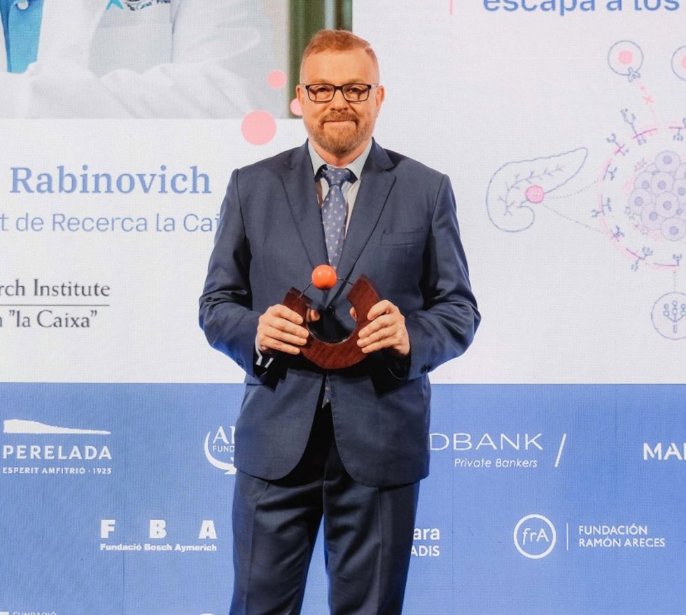 Rabinovich recibe la beca