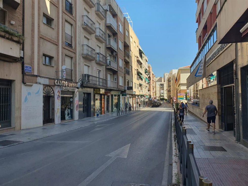 Vista de la calle Millán de Priego donde hay prevista la instalación de un punto de recarga para vehículos eléctricos