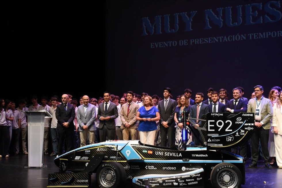 Moeve y ARUS Andalucía Racing Team han desvelado en un acto en Sevilla su acuerdo de colaboración durante dos temporadas de Fórmula Student.