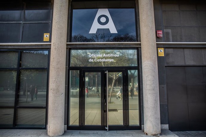 Archivo - Porta principal de l'Oficina Antifrau de Catalunya (OAC)