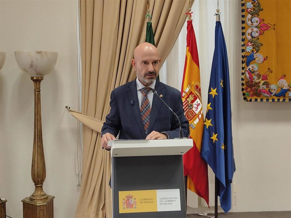 El subdelegado del Gobierno en Málaga, Javier Salas, en una rueda de prensa.