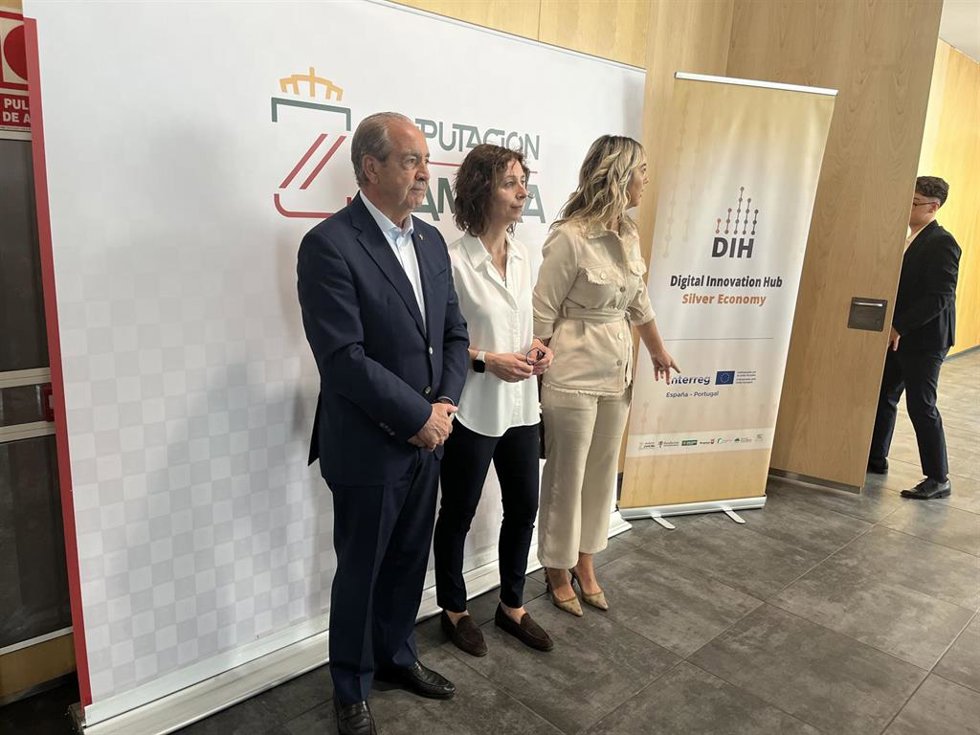 Autoridades en la inauguración del Encuentro Empresarial organizado por la Diputación de Zamora.