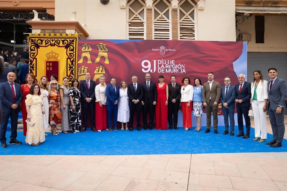 Miembros del PSRM-PSOE en el acto del Día de la Región de Murcia