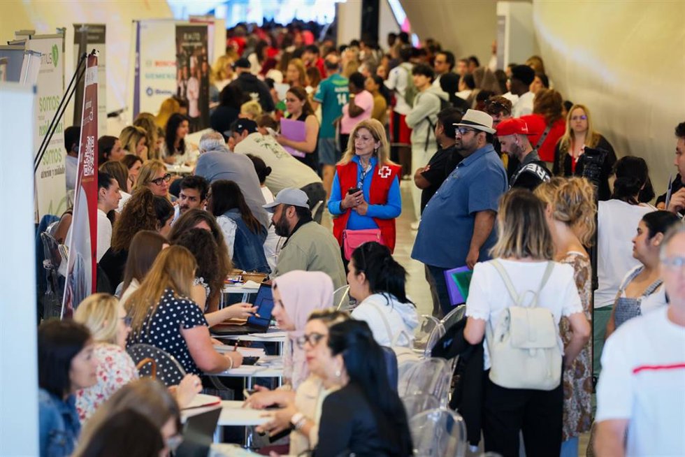 III Feria de Empleo de Fundación Ibercaja y Cruz Roja.
