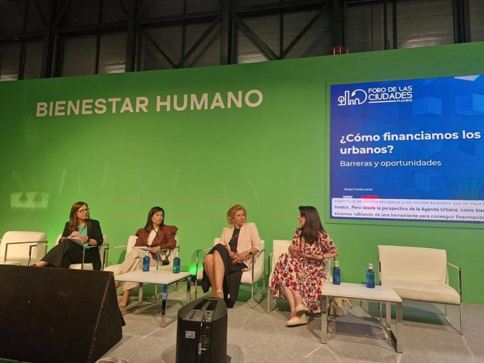 La concejala de Gobierno Abierto, Promoción Económica y Empleo, Mercedes Bernabé, en el Foro de las Ciudades
